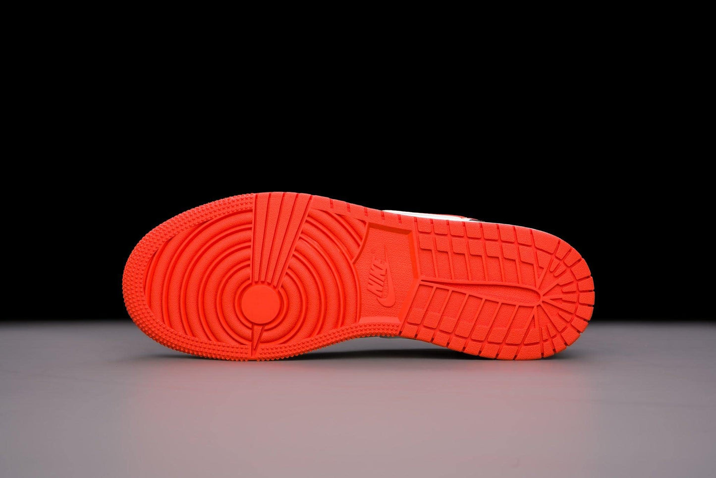 Air Jordan 1 Low Halloween (2023) (GS) Colour as Opp Photo