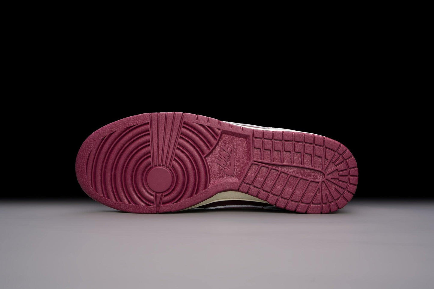 Nike Men's Dunk Low Sneaker Valentine’s Day