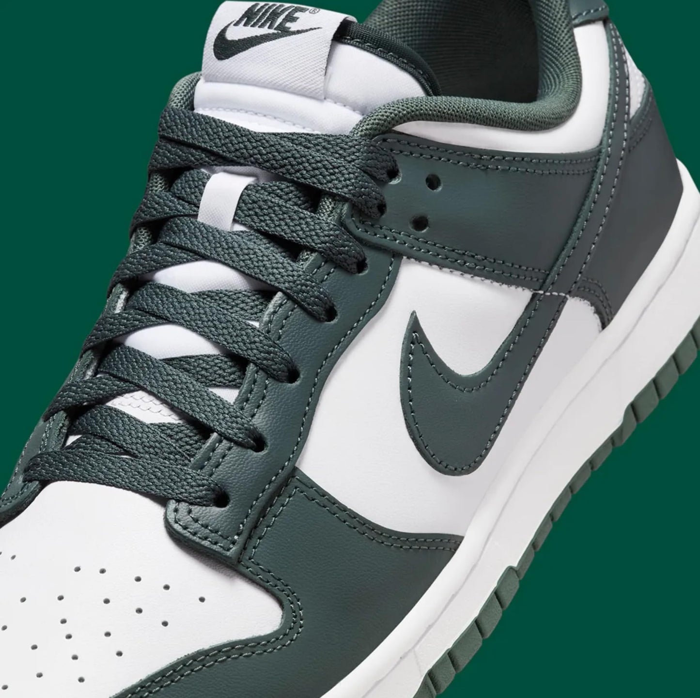 Nike Men's Dunk Low Retro White/White/Vintage Green
