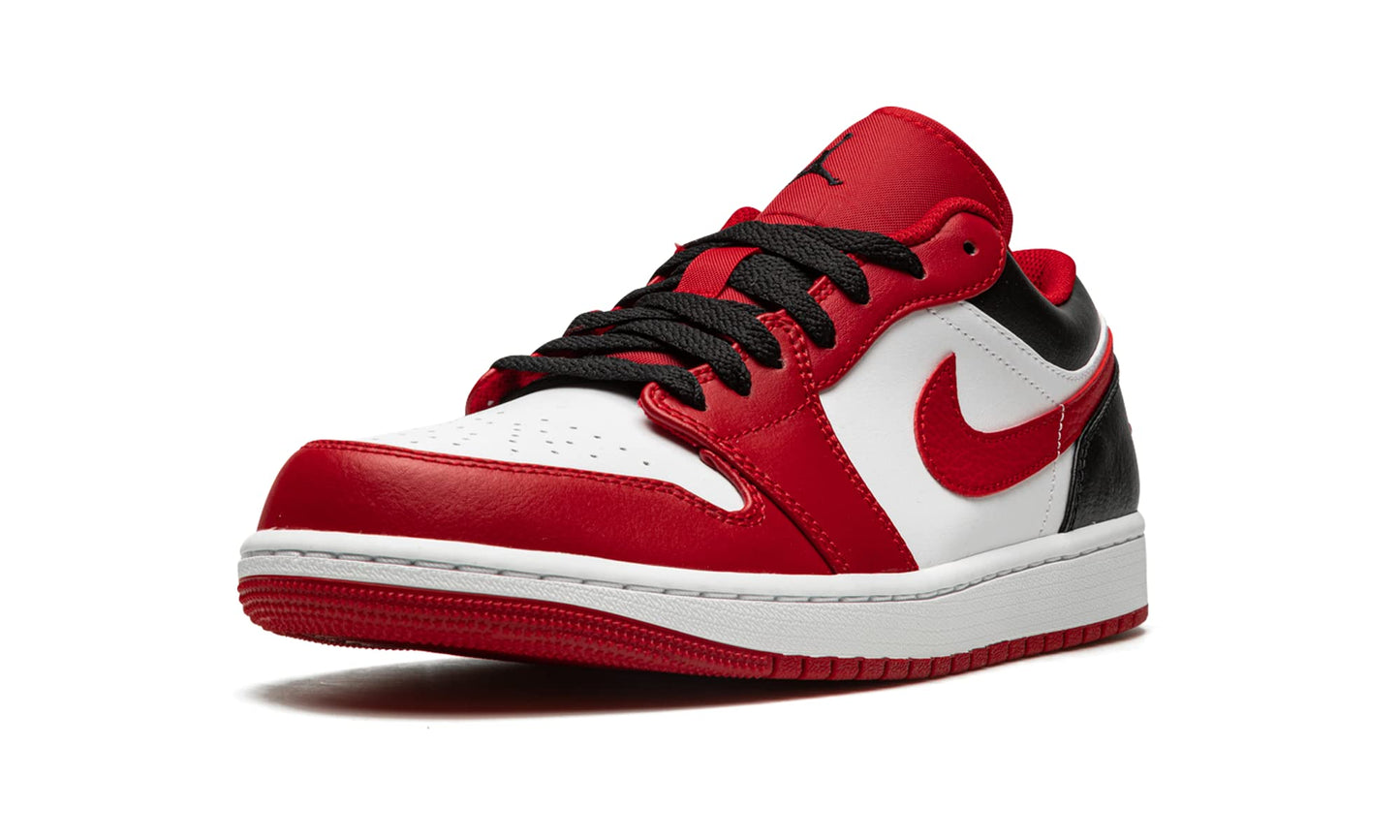Jordan Mens Jordan 1 Low 553558 163 Bulls  Black/White/Red