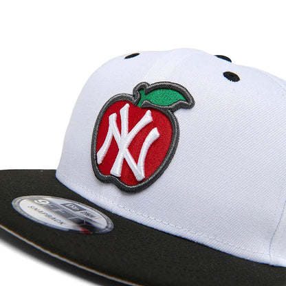 New Era NY New York Yankees 9FIFTY 100th Anniversary Big Apple Snapback Cap, Adjustable Hat White