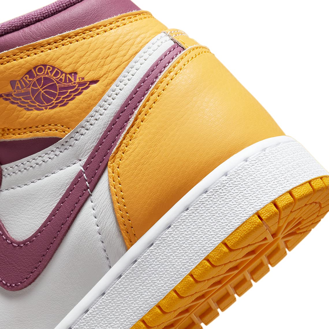 Nike Big Kids Jordan 1 High Retro OG 'Brotherhood' Basketball Shoes
