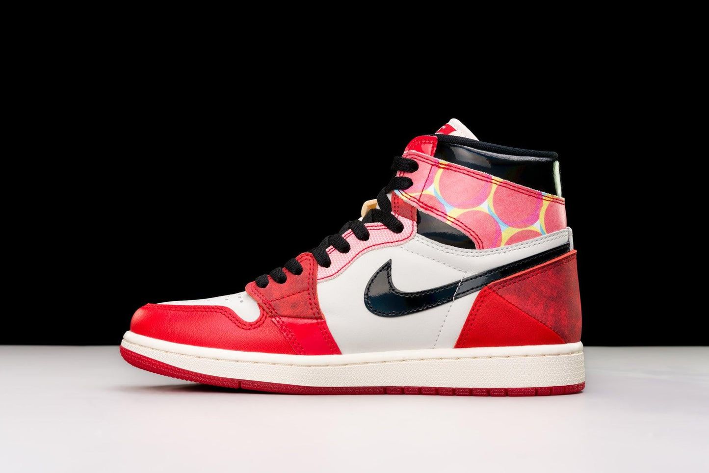 Nike Retro Red, White
