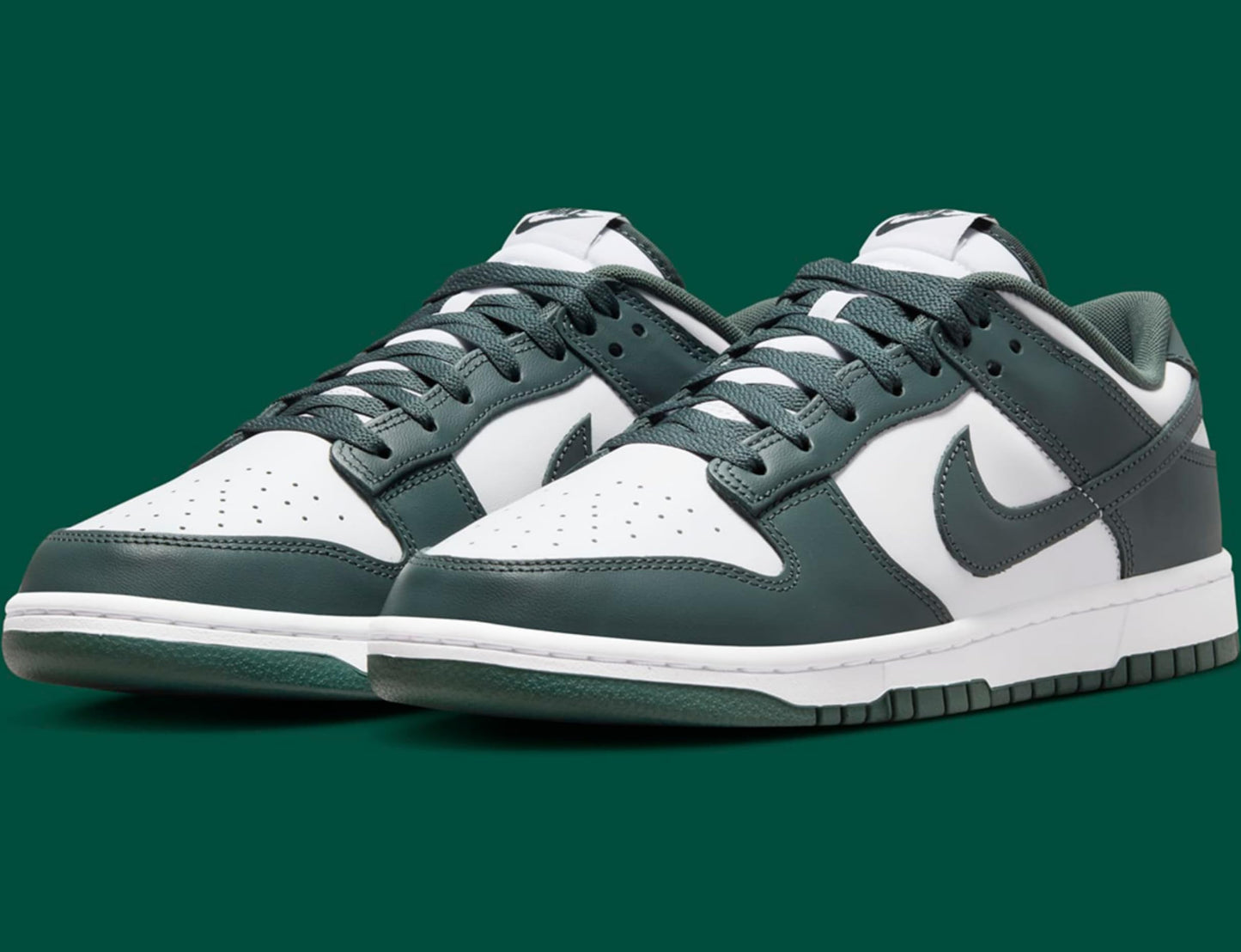 Nike Men's Dunk Low Retro White/White/Vintage Green