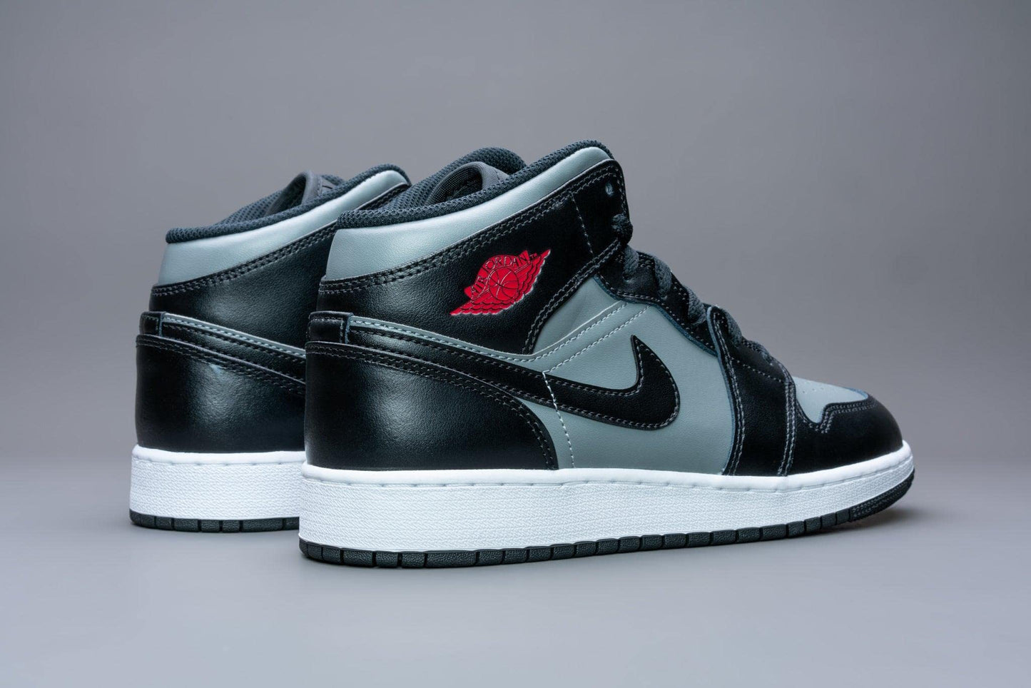 Nike Kid's Air Jordan 1 Mid Sneaker Atmosphere/Infrared 23 Black