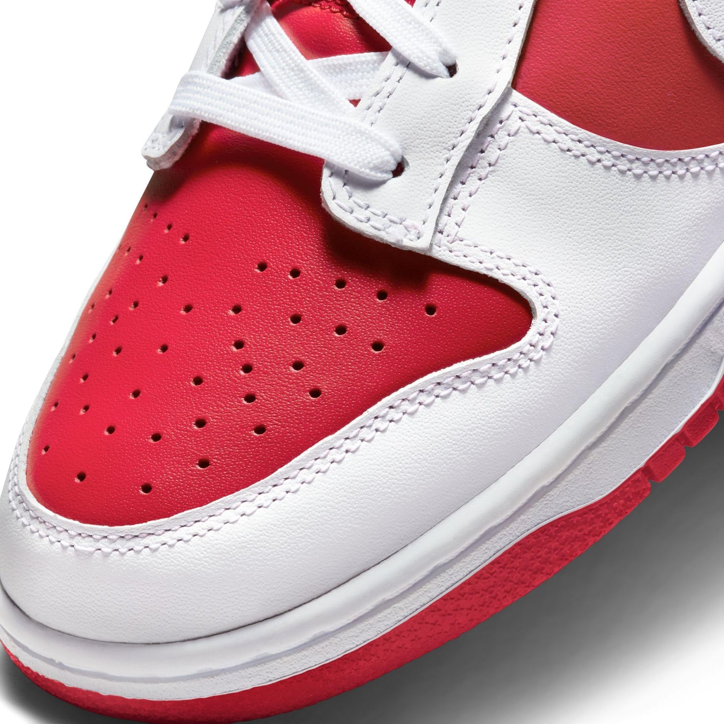 Nike Men's Dunk Low Retro Shoes