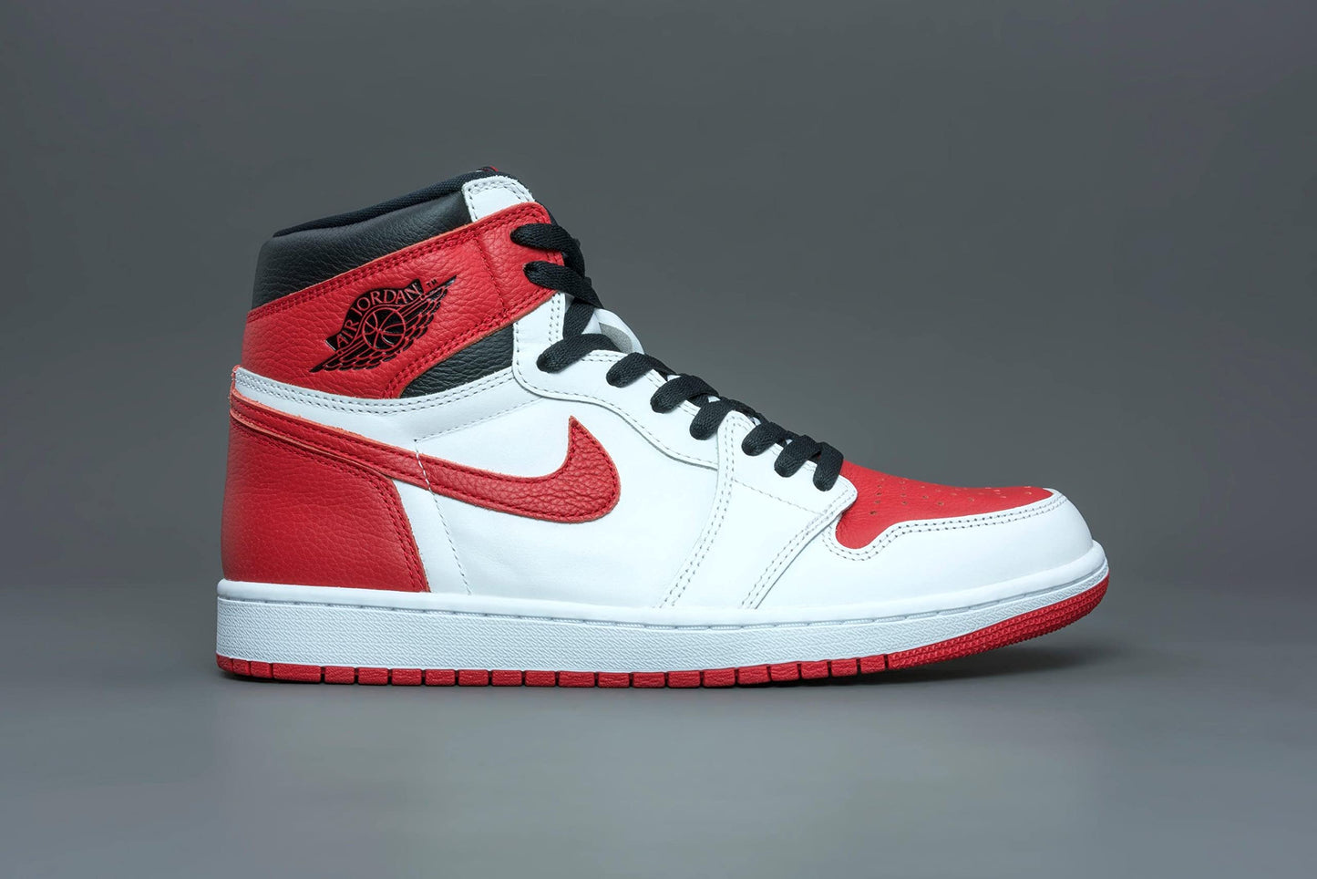 Nike Men's Air Jordan 1 Retro High OG Sneaker White/University Red/Black