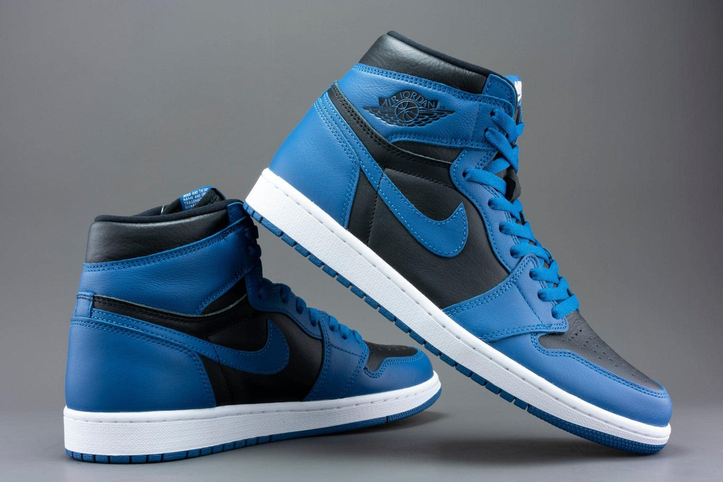 Air Jordan 1 Retro High OG "Dark Marina Blue"