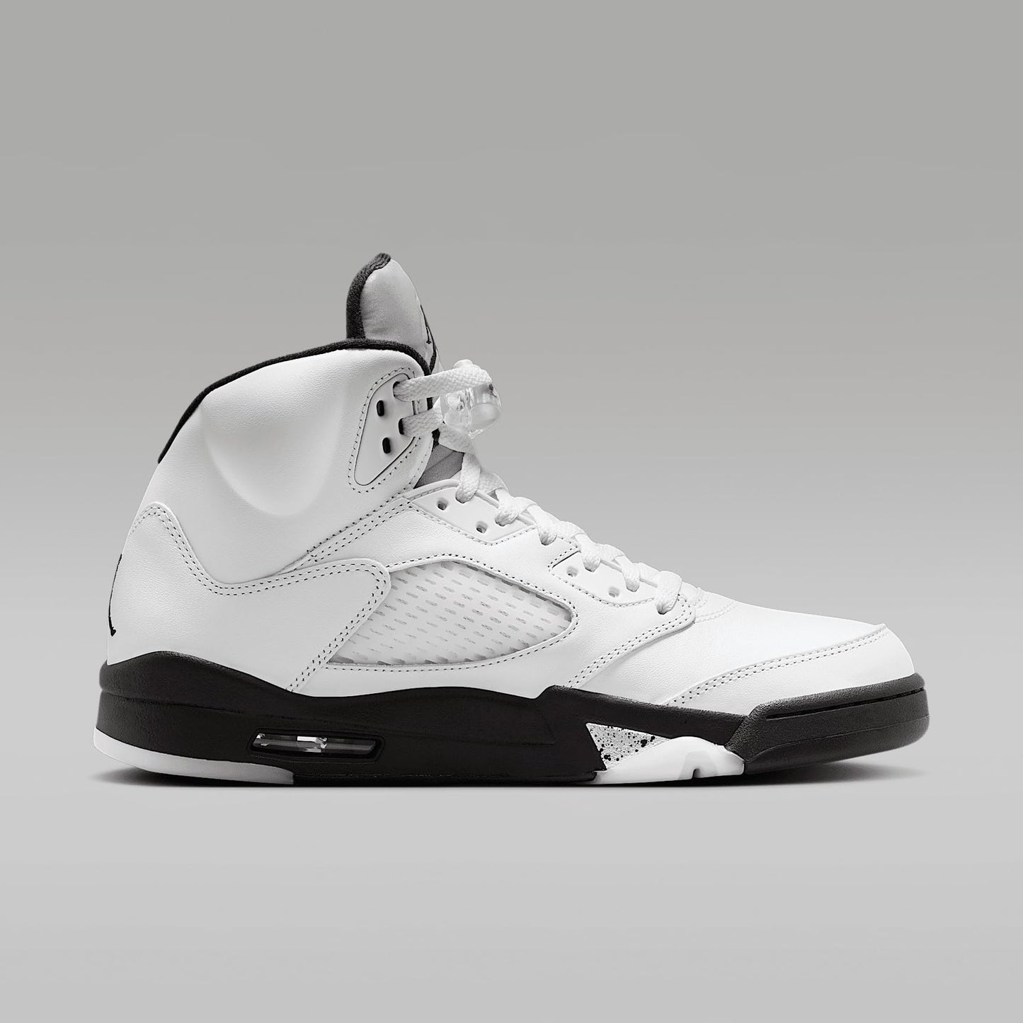 Air Jordan 5 Retro White and Black Men's Shoes (DD0587-110, White/Sail/Metallic Silver/Black)