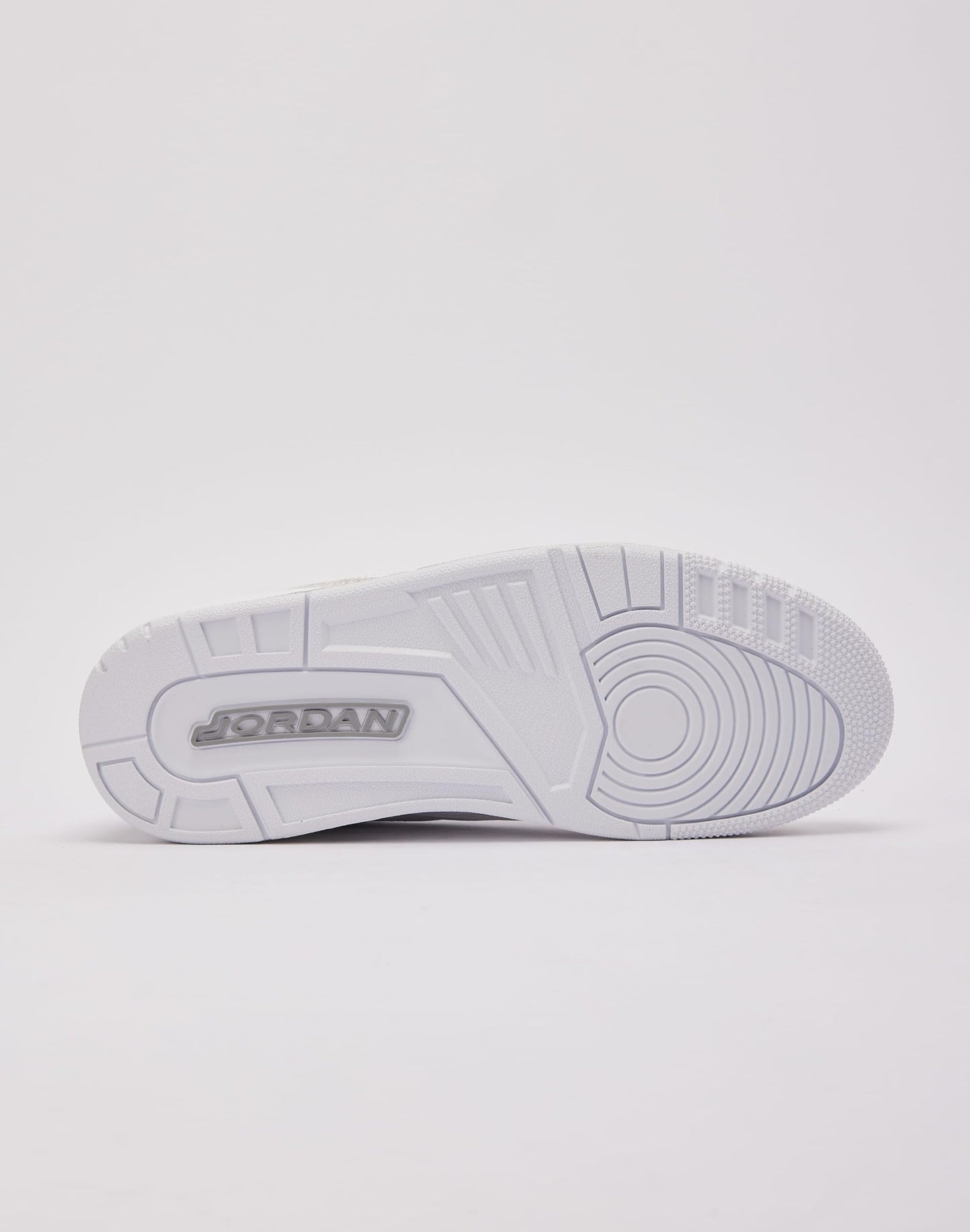 AIR JORDAN 3 RETRO WHITE AND SILVER