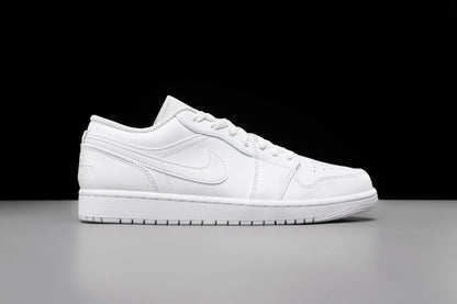 Jordan Mens Air Jordan 1 Low 553558 136 - Size 10 White/White-White