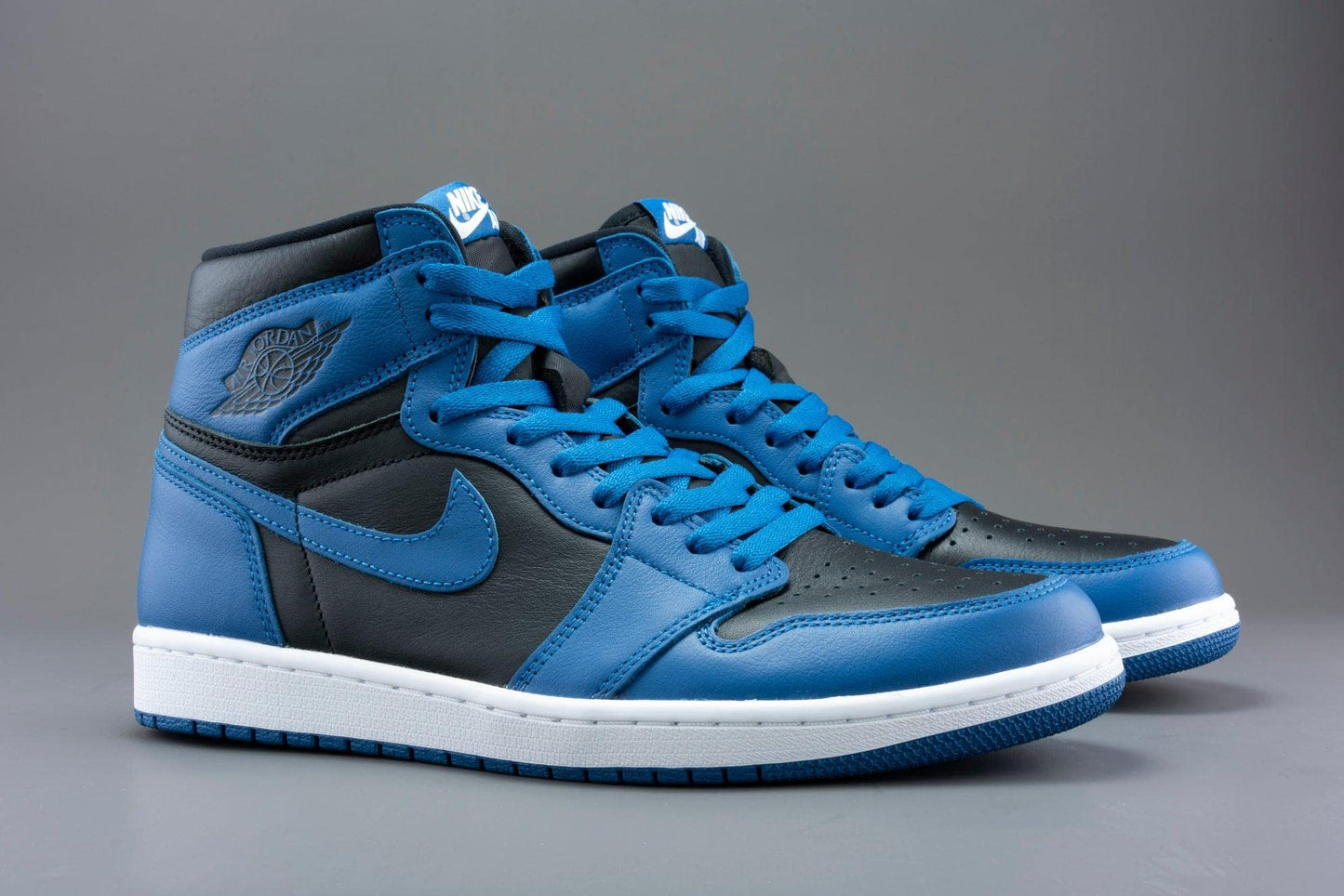 Air Jordan 1 Retro High OG "Dark Marina Blue"