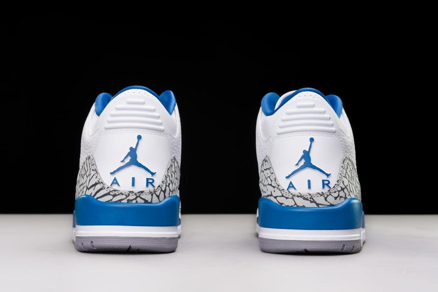 Nike Men's Air Jordan 3 Retro Sneaker