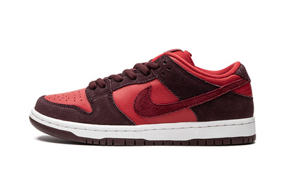 Nike Men’s SB Dunk Low Sneaker Cherry Red